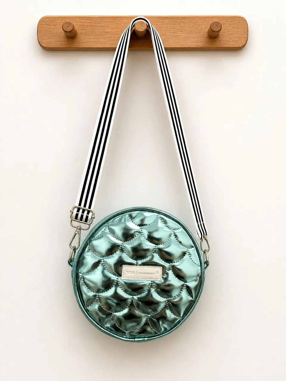 Round quilted PU pouch
