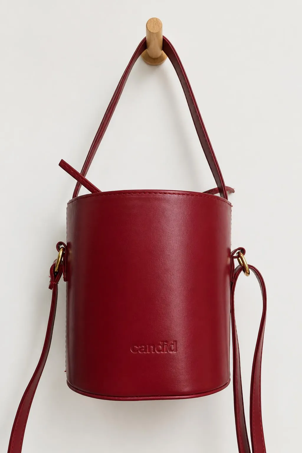 Cylinder handbag and shoulder bag