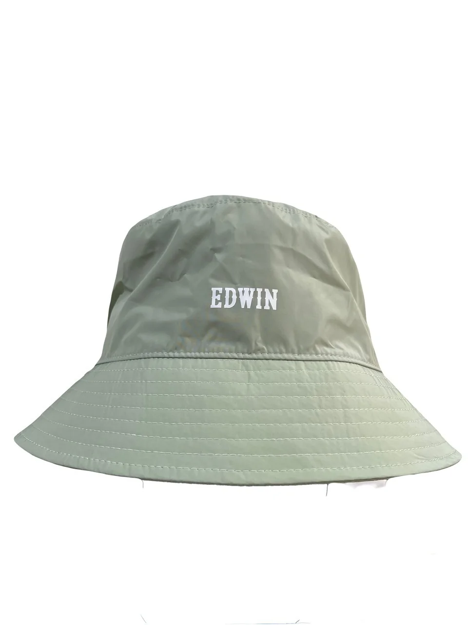 Women's water-resistant nylon hat